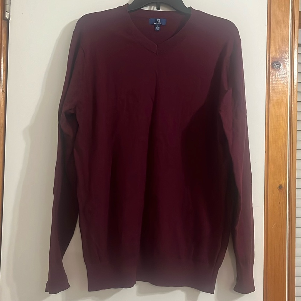 George Men’s long sleeve V Neck sweater size M ( 38 - 40 ) color burgundy